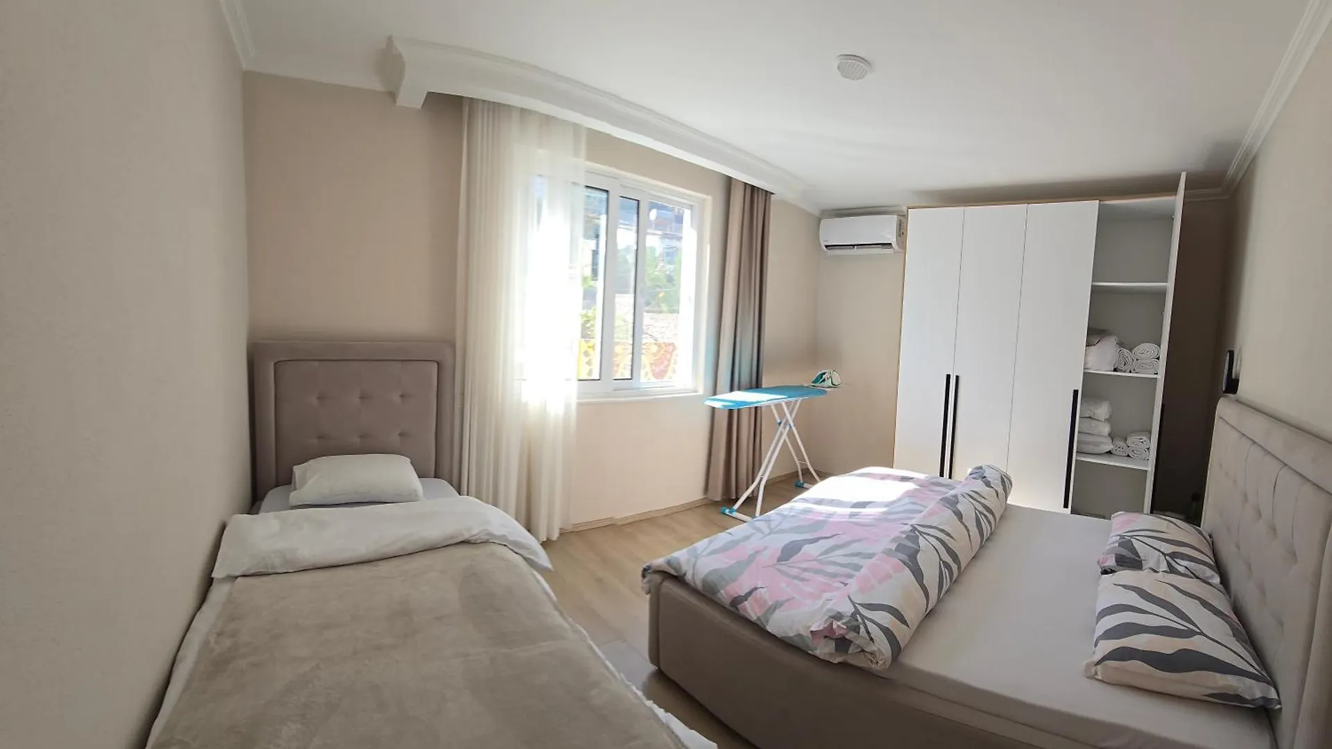 Shiroka'S Special Guest 1 Apartment